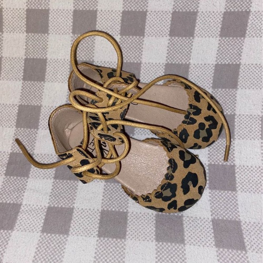 MONKEY FEET SANDALS 12-18MO NEW WITHOUT BAG